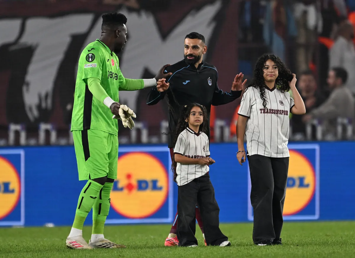 1792704378399.jpg Galibiyet sevincinin ardından korkutan olay! Andre Onana ve ailesi maç çıkışı trafik kazası geçirdi - 1