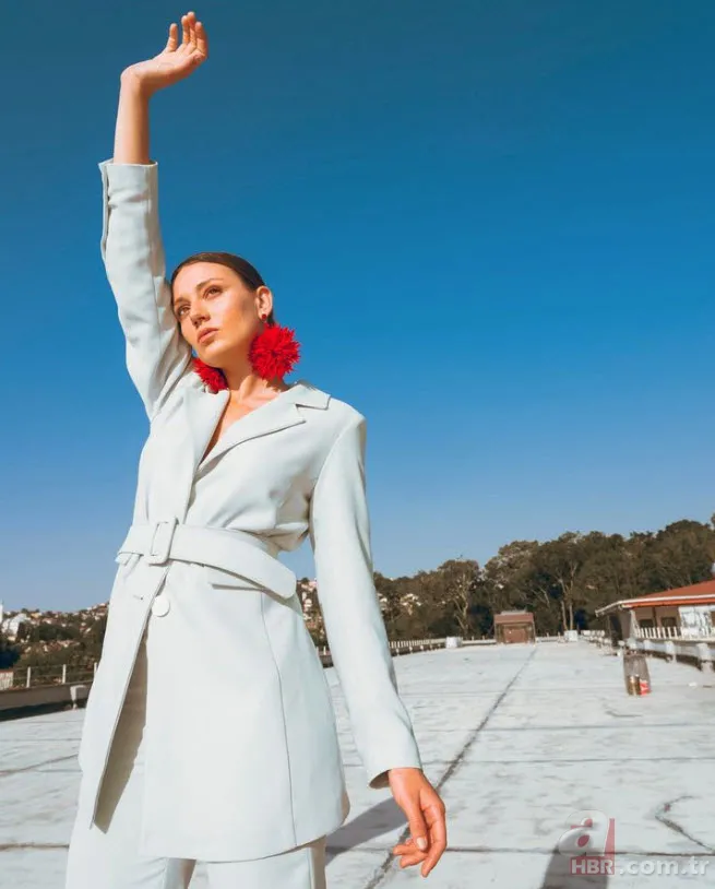 Seren Serengil’den kavga çıkaracak sözler! Seda Sayan’ı hedef aldı sözlerine tepki yağdı 57