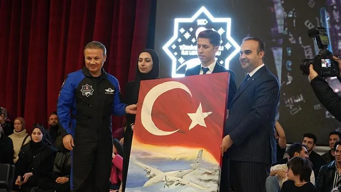 Sanayi ve Teknoloji Bakanı Mehmet Fatih Kacır tarih verdi! TÜRKSAT 6A uzaya gönderilecek