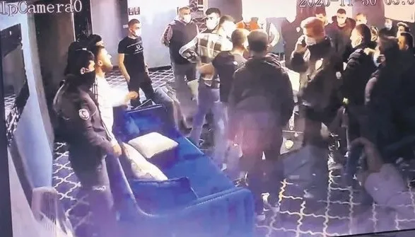 Oktay Kaynarca Eşkıya Dünyaya Hükümdar Olmaz setinin basılmasında yaşananları anlattı! Kadınlara saldırdılar - 2
