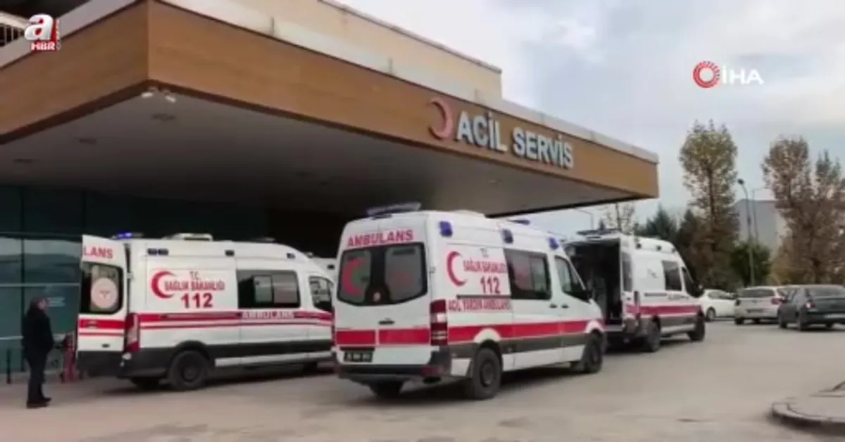 Devrilen tırın sürücüsü yaralandı