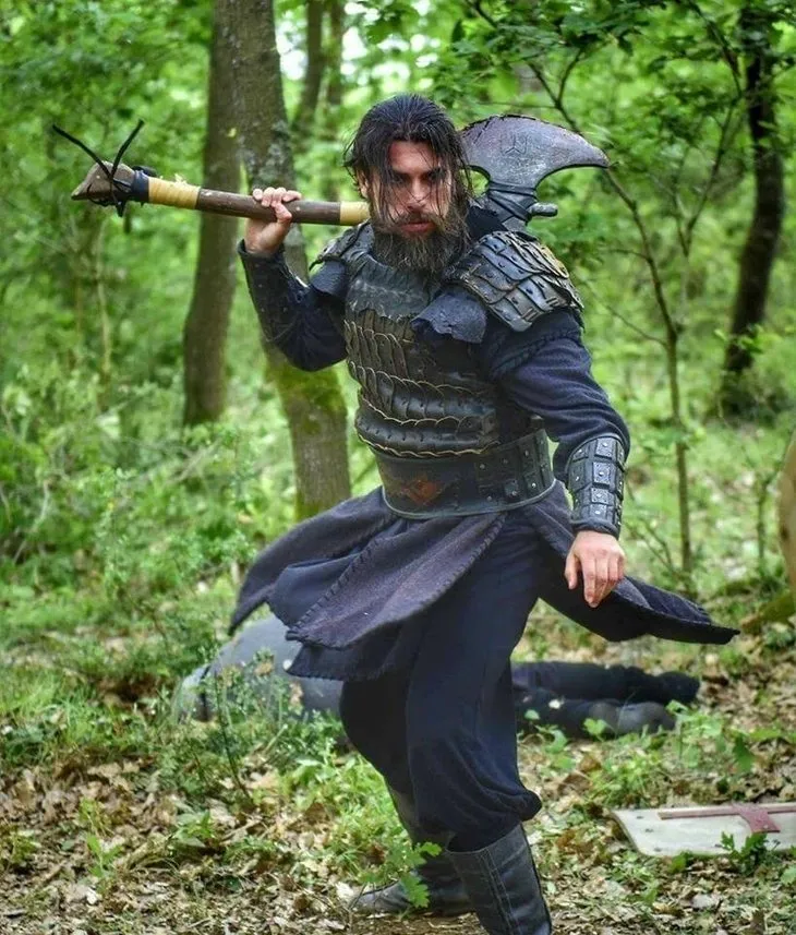 Diriliş Ertuğrul'un Turgut Alp'i Cengiz Coşkun milyonları şaşırttı!