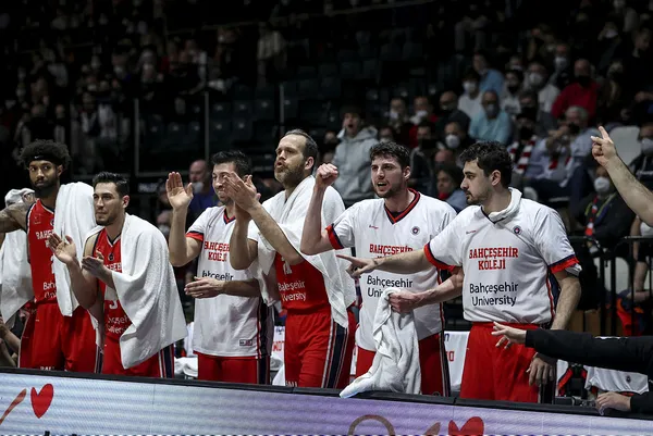 bahcesehir-kolej-finale-goz-kirpti-unahotels-reggio-emilia-bahcesehir-koleji-69-72-mac-sonucu-ozet-1650488652671.jpg Bahçeşehir Koleji finale göz kırptı! Unahotels Reggio Emilia - Bahçeşehir Koleji: 69-72 (MAÇ SONUCU - ÖZET) - 3