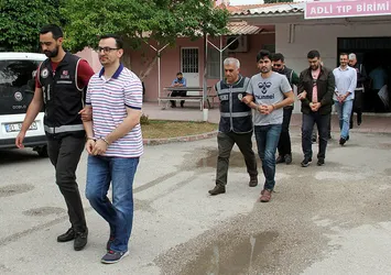 FETÖ'nün gaybubet evlerine şok baskın! Hepsi orada yakalandı...