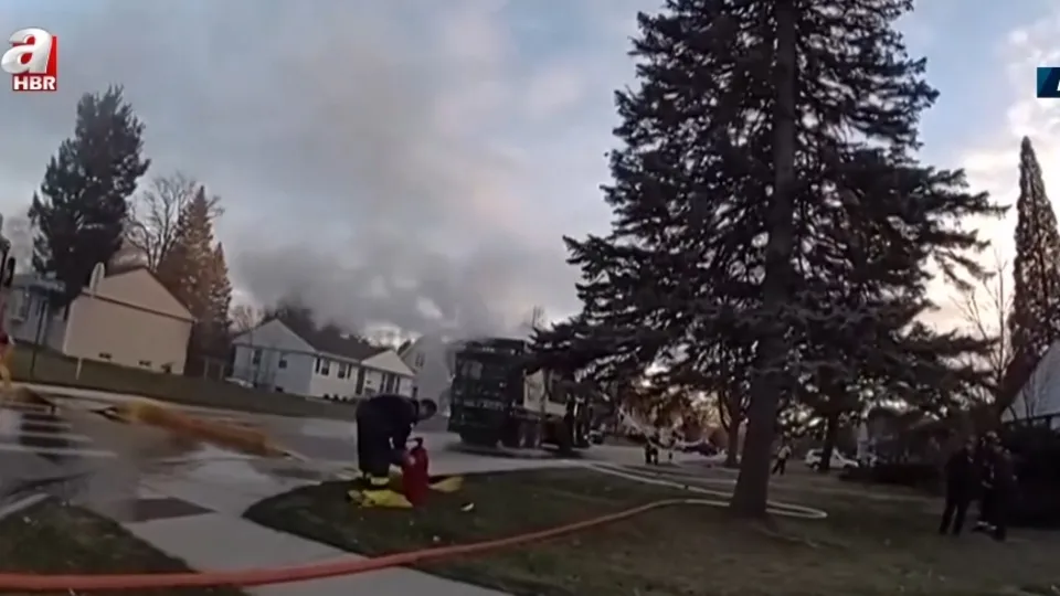 ABD’de çöp kamyonu bomba gibi patladı!