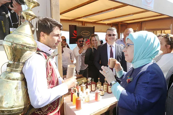 Türk Mutfağı Haftasında Balıkesir kahvaltısını Emine Erdoğan tanıttı! Ünlü şefler ile bir araya geldi