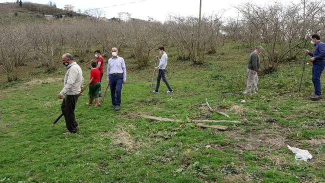 Giresun’da mahalleye inen kurtlar için vatandaş sopalı ve baltalı nöbet tutuyor - 8