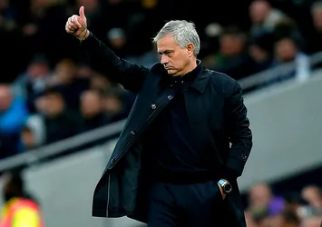 Jose Mourinho gözünü Edin Dzeko'ya dikti