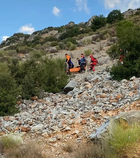 muglada-50-metrelik-ucurumdan-yuvarlandi-1665042577840.jpg Muğla’da 50 metrelik uçurumdan yuvarlandı! - 1