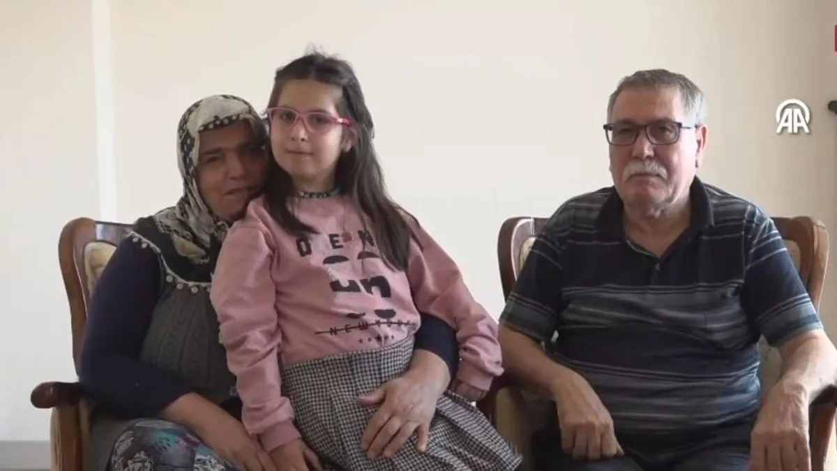 Küçücük bedeninde büyük acılar taşıyor! Esma hayata dedesi ve babaannesiyle tutundu