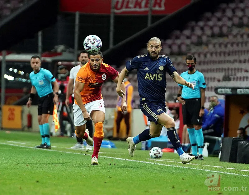 Fenerbahçe Galatasaray derbisi ne zaman, saat kaçta? FB GS maçı canlı yayın nasıl izlenir? Muhtemel 11'ler... 8