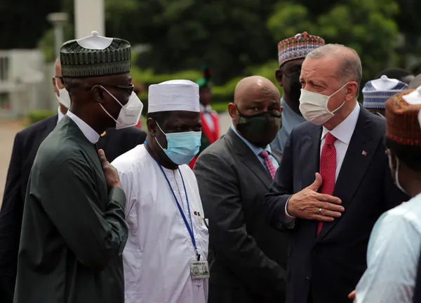 Son dakika: Başkan Erdoğan Nijerya’da! İki ülke arasında 7 anlaşma imzalandı
