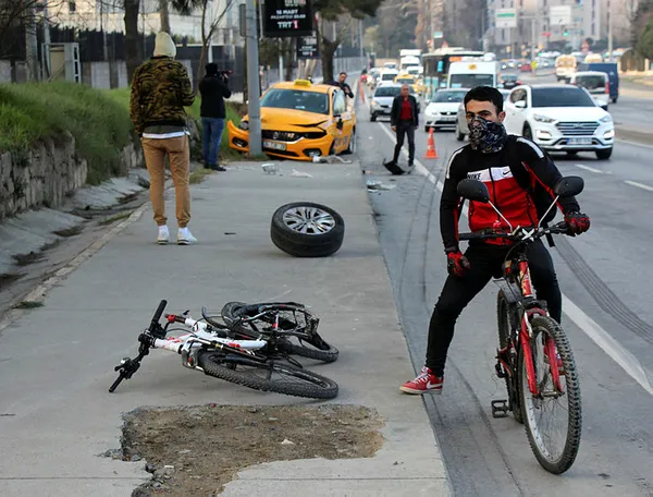 Son dakika: İstanbul Kağıthane'de feci kaza! Ortalık savaş alanına döndü - 2
