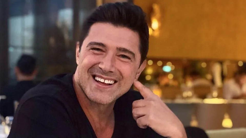 Hakan Ural’ın annesi de oyuncu çıktı! Bakın hangi Yeşilçam yıldızının oğluymuş