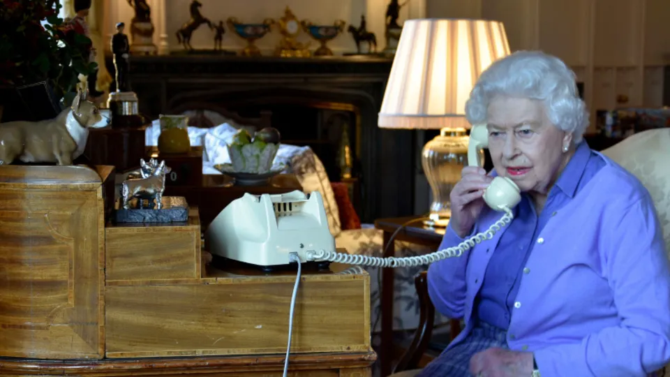 Kraliçe Elizabeth’ten mesaj: "Sağlıklıyım"