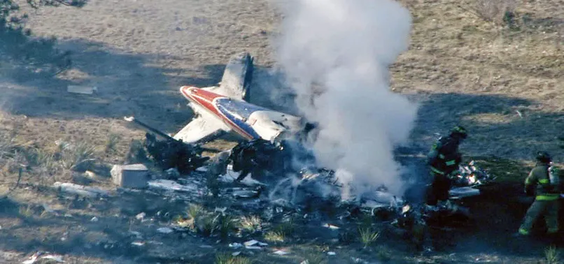 Endonezya’da uçak düştü: 13 ölü - 1
