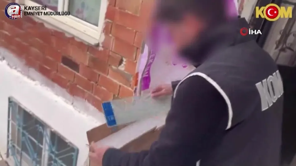 Plaka sahtecileri yakalandı