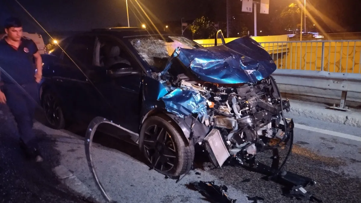 Ümraniye’de feci kaza: 4’ü ağır 6 yaralı
