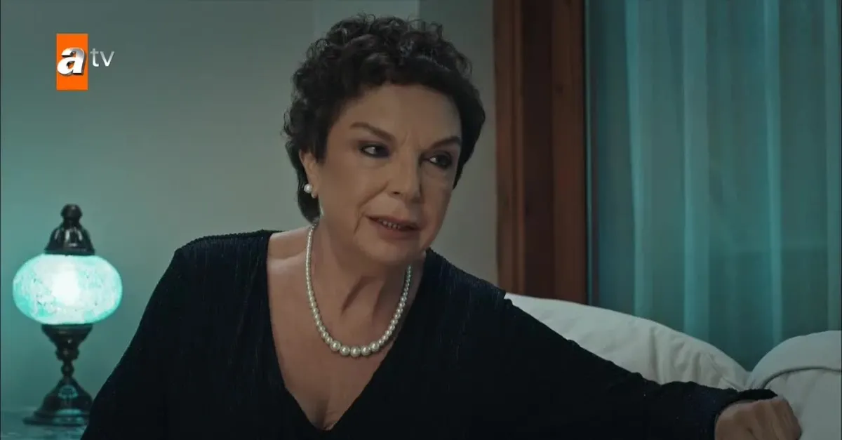 Melike, İbrahim'i zehirliyor! EDHO 140. yeni bölüm (son bölüm) sahne - Video