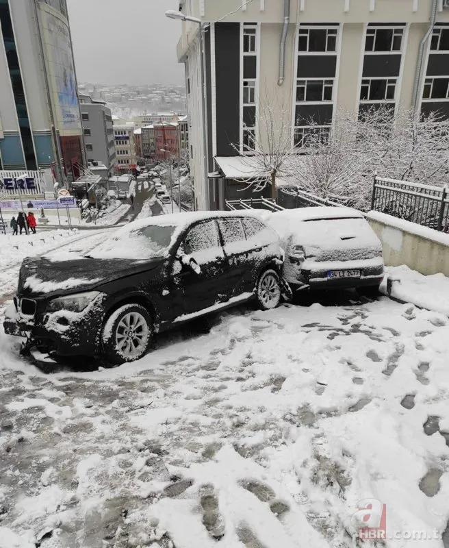 İstanbul’da kar kazası: Yokuş aşağıya kayan cip 11 araca çarptı!