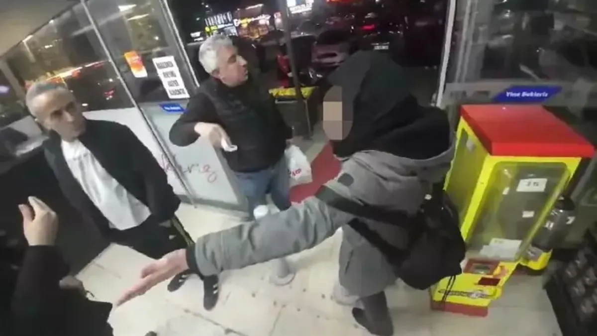 Hırsızlıkla suçlanan müşteri çılgına döndü: Gerçek üstü aranınca ortaya çıktı