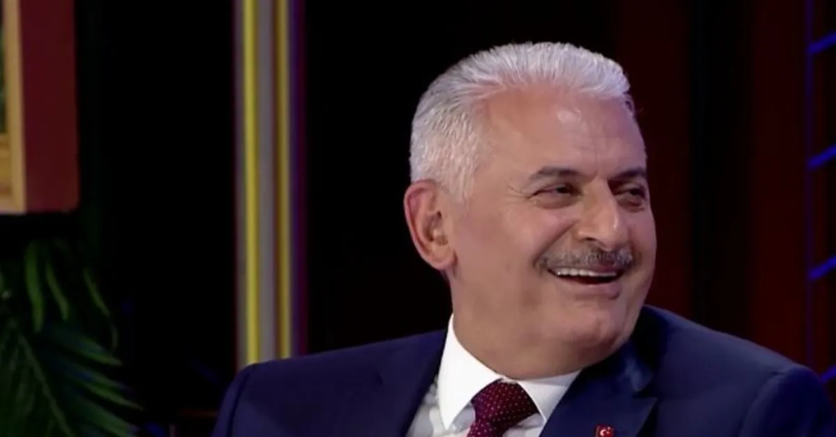 Binali Yıldırım "Son gülen iyi güler" atasözünü Fransızca söyledi | Video