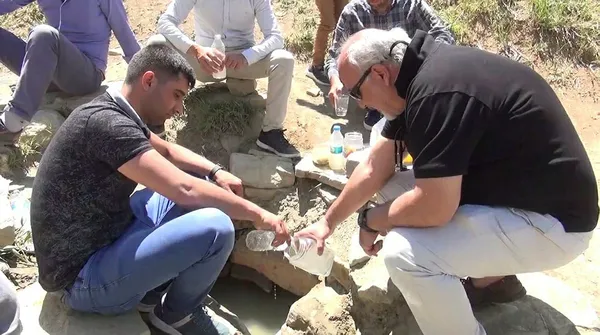 Muş'ta şifalı su olarak bilinen yer mikrop yuvası çıktı - 1