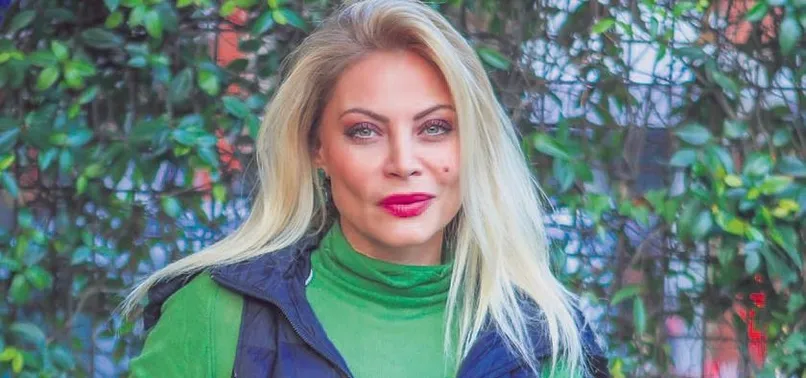 Seray Sever: Umre'de başımı örtünce huzura erdim