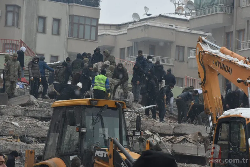 10 ilde şiddetli deprem! Acı tablo gün ağarınca ortaya çıktı 11