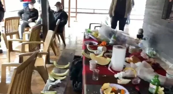 CHP’li başkan Şahin Çervatoğlu ve ekibinden yayla evinde alkollü yılbaşı partisi! Skandal fotoğraflar... - 1