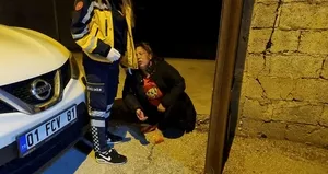 Zorla girdiği evde kız arkadaşını darp etti