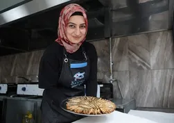 Elazığ’da balığa kadın eli değdi! “Yapamazsın” dediler, şimdi siparişlere yetişemiyor