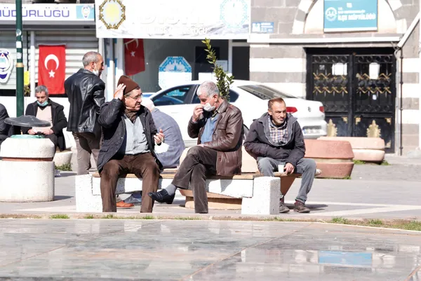 1614487606284.jpg Türkiye'de renk kodlarına göre kademeli normalleşme! - 5