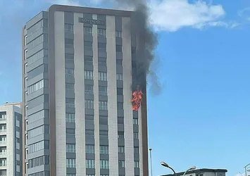 Gaziantep'te 8'inci kattaki dairede yangın