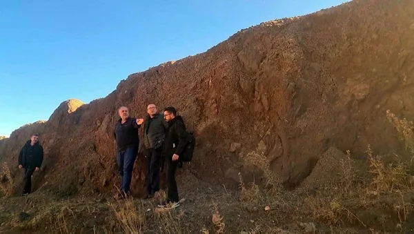 1698307701624.jpeg Ağrı Dağı'ndaki büyük gizem çözüldü! Nuh'un Gemisi bölgede mi? - 6