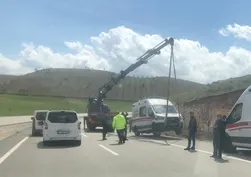 Siirt'te hasta taşıyan ambulans devrildi