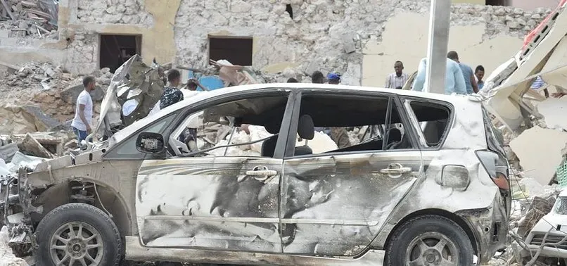 MOGADİŞU'DA BOMBALI SALDIRI: 12 ÖLÜ