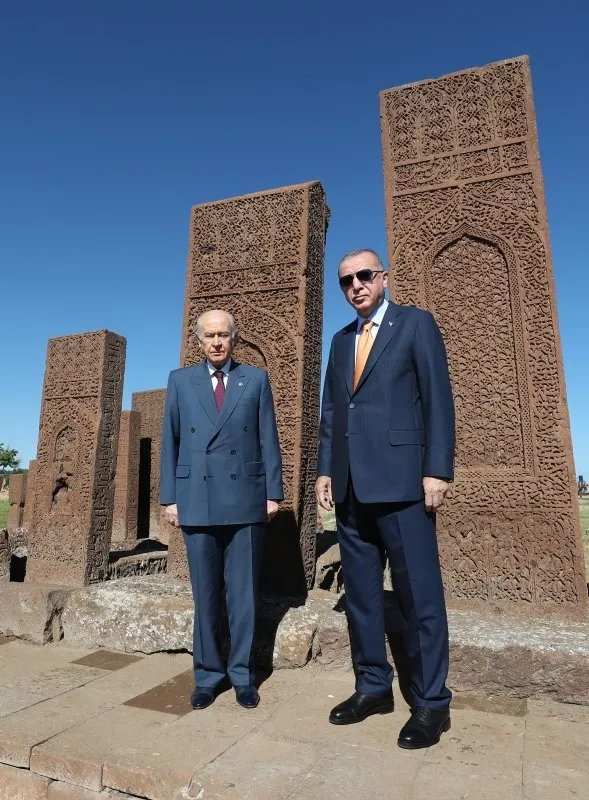 Başkan Erdoğan Bitlis'te! Ahlat Gençlik Merkezi'nin açılışını yaptı