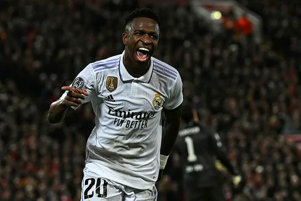 real-madridden-tarihi-geri-donus-liverpool-2-0a-ragmen-direnemedi-anfield-buyuk-sok-yasadi-1677016696415.jpg Real Madrid'den tarihi geri dönüş! Liverpool 2-0'a rağmen direnemedi... Anfield büyük şok yaşadı - 3