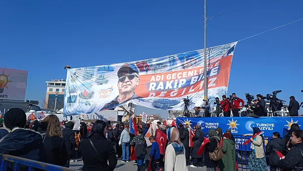 baskan-recep-tayyip-erdogana-denizlide-yoresel-karsilama-1708601503987.jpeg Başkan Recep Tayyip Erdoğan'a Denizli'de yöresel karşılama! - 3