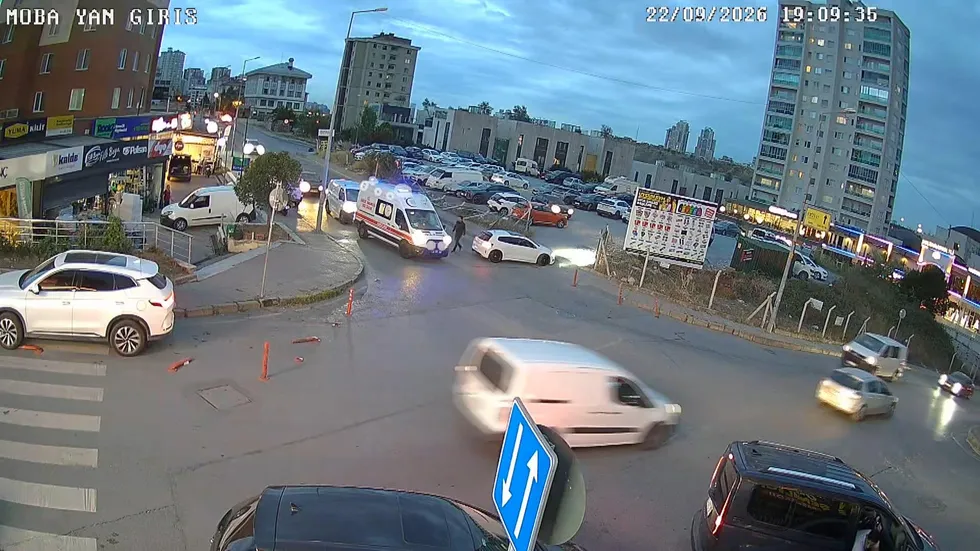 Başakşehir'de ambulansa yol vermeyen magandaya rekor ceza! Araç ve ehliyet gitti - 5