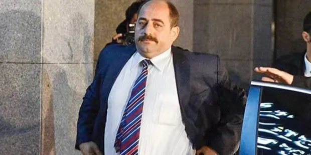 Son dakika: FETÖ firarisi Zekeriya Öz'ün kasası Tayfun Aktaş'a 7,5 yıl hapis - 1