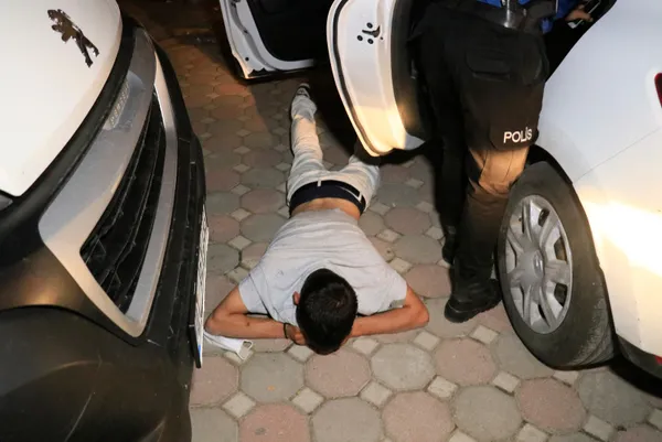 polisten-kacan-ehliyetsiz-surucuye-ceza-yagdi-1623295108075.jpg Polisten kaçan ehliyetsiz sürücüye ceza yağdı - 2