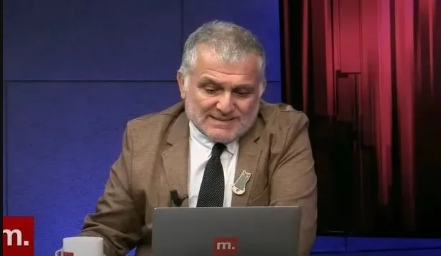 rusen-cakira-avrupadan-fon-yagmuru-o-ulkelerden-milyonlarca-para-geldi-chp-yandaslarina-ust-uste-yeni-destekle-1714639745988.jpg Ruşen Çakır'a Avrupa'dan fon yağmuru! O ülkelerden milyonlarca para geldi! CHP yandaşlarına üst üste yeni destekler... - 5