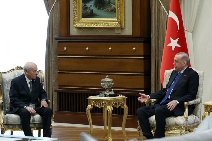 baskan-erdogandan-kritik-kabul-devlet-bahceli-ile-gorusuyor-masada-hangi-konular-olacak-1715342582664.jpeg Başkan Erdoğan'dan kritik kabul! Devlet Bahçeli ile görüştü | Hangi konular ele alındı? - 1