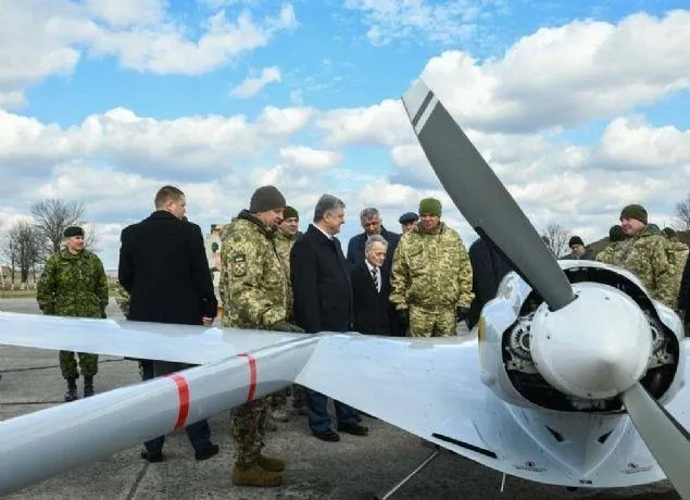 Poroşenko, Milli gururumuz Bayraktar TB2 İnsansız Hava Aracı’nı karargâhtan takip etti