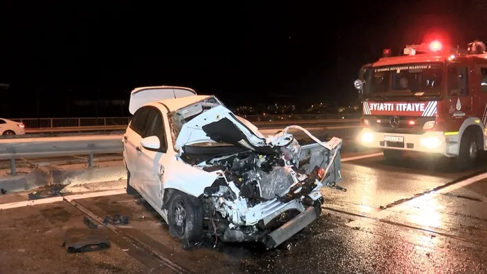 1722914274750.jpg TEM'de feci kaza! Emniyet kemeri detayı dikkat çekti - 2