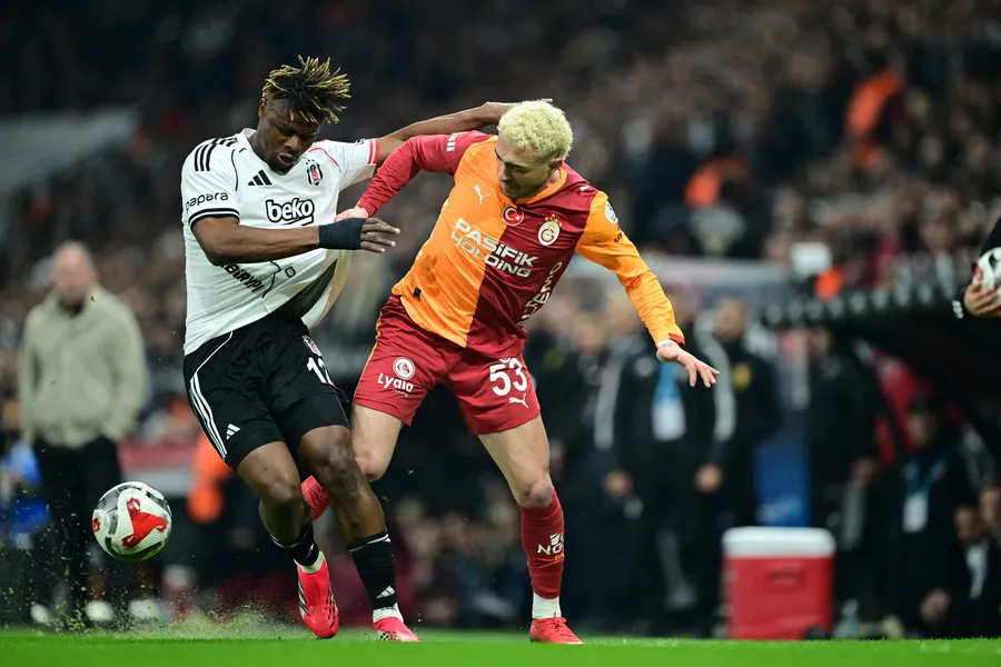 dev-derbiye-aslan-damgasi-galatasaray-besiktasi-tek-golle-devirdi-1772910817779.jpg Dev derbiye aslan damgası! Galatasaray Beşiktaş'ı tek golle devirdi - 6