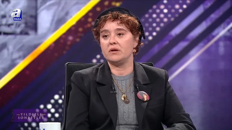yasemin-minguzzi-a-parada-o-bicak-darbeleri-tum-turkiyeye-saplandi-trabzonspora-tesekkur-1781554234177.jpg Yasemin Minguzzi A Para'da: "O bıçak darbeleri tüm Türkiye'ye saplandı" | Trabzonspor'a teşekkür - 2