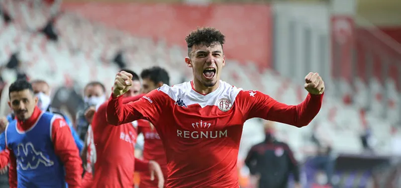 Son dakika | Beşiktaş gözünü genç golcüye dikti! Gökdeniz Bayrakdar için yönetim harekete geçti